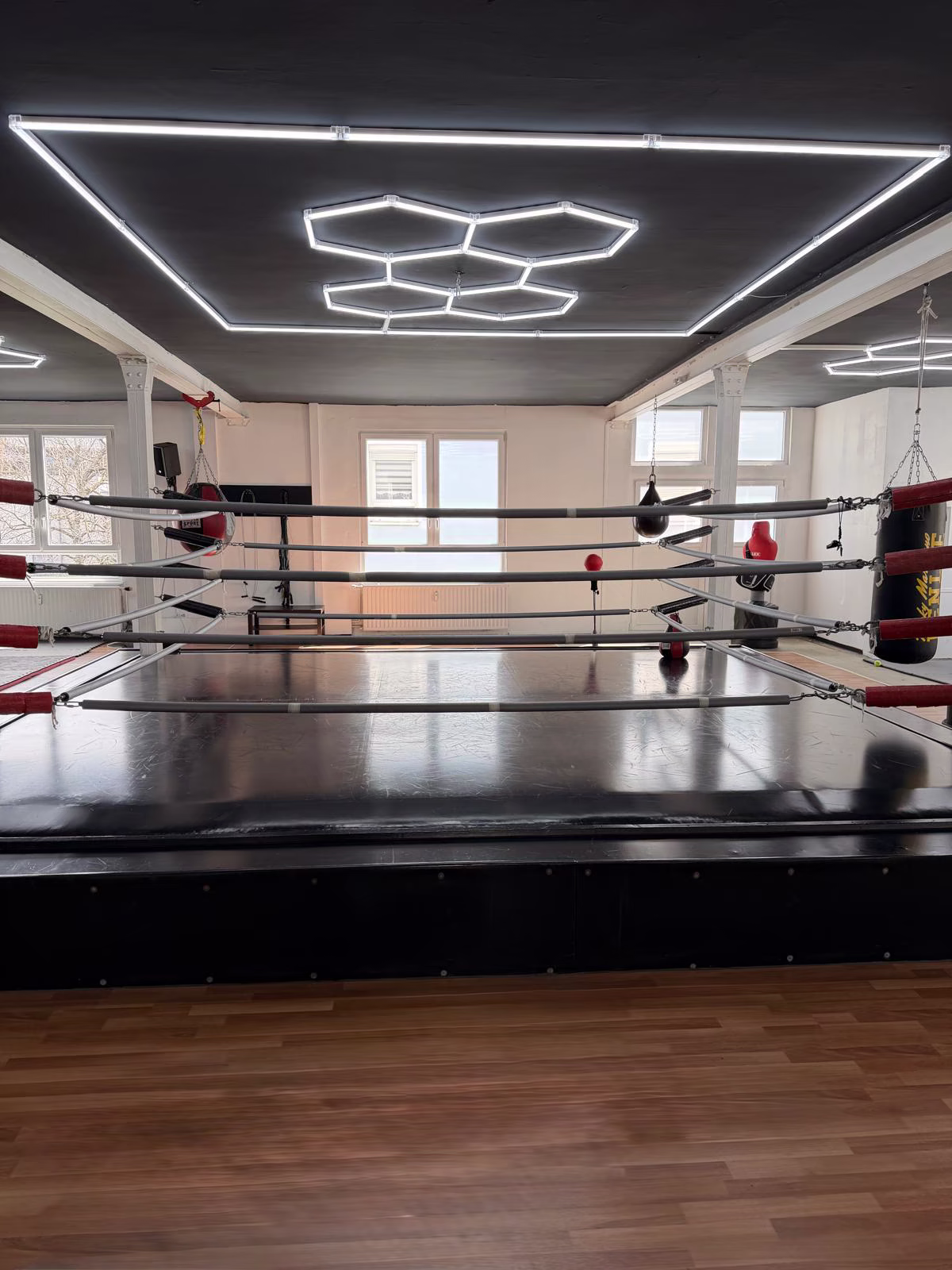 Der Boxring im Salim Lee Gym